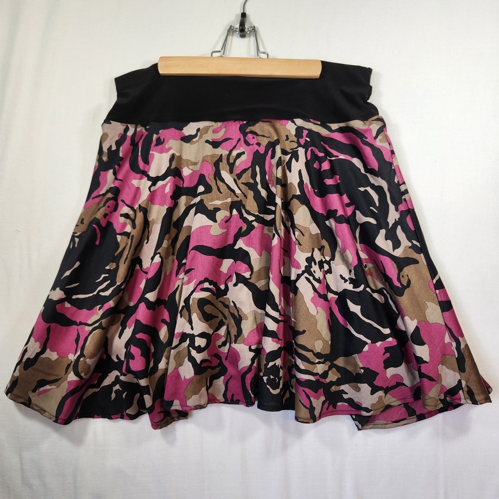 RW&CO Pink Camo Floral Abstract A-Line Mini Skirt Black Waistband Large